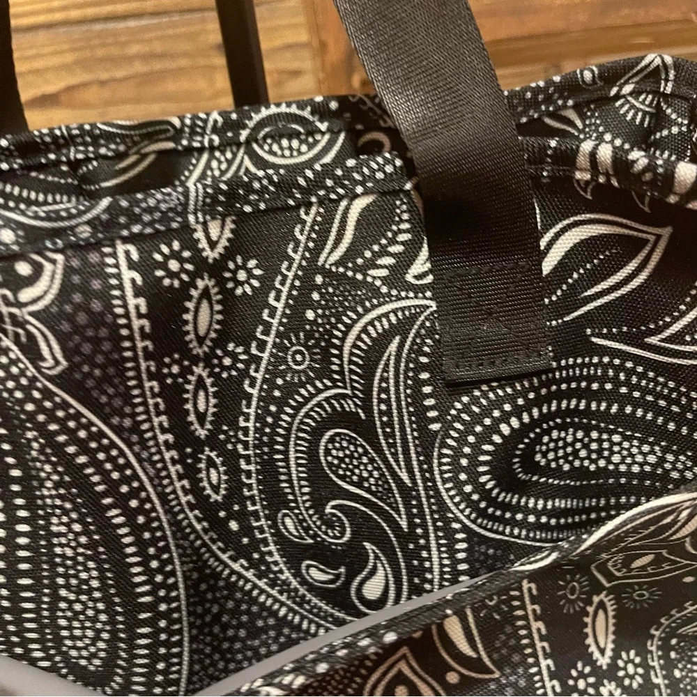 Vera Bradley Stellar Paisley Lighten Up Everything Organizer Tote Bag NWT New - Picture 9 of 10